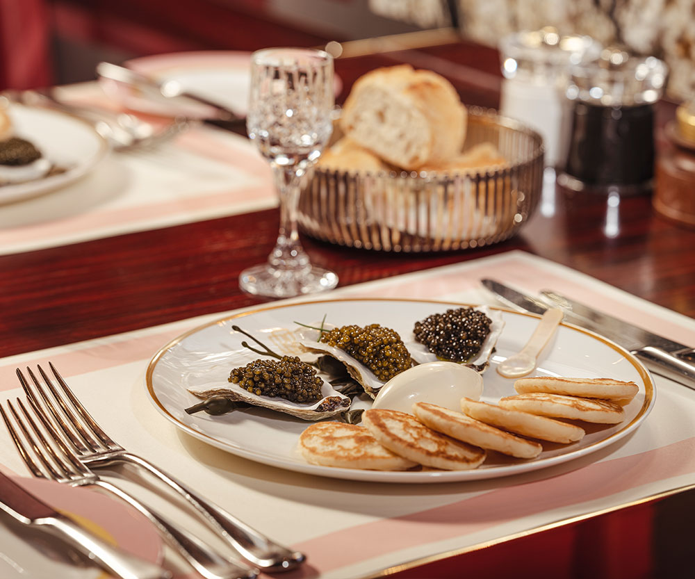 Caviar and bread service